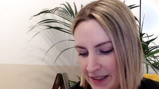 RosieLoveUK Free cam sex chat at CharmCams