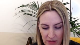 RosieLoveUK Free cam sex chat at CharmCams