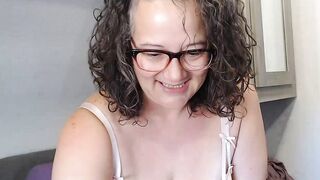 Jessica4You Free erotic chat at CharmCams