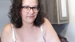 Jessica4You Free erotic chat at CharmCams