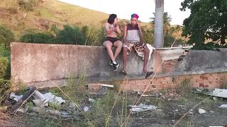 The actor Brinqueto asked the sensual Danny Beauty to performance the slab of the house under construction, and she showed him how she sits firmly on the doll and gave that creampie