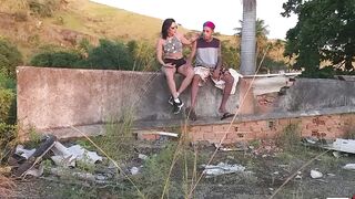 The actor Brinqueto asked the sensual Danny Beauty to performance the slab of the house under construction, and she showed him how she sits firmly on the doll and gave that creampie