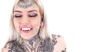 Inked Amber Luke riding the tremor for the first time