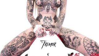 Inked Amber Luke riding the tremor for the first time