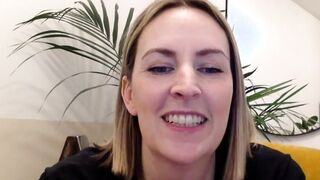 RosieLoveUK Online sex chat at CharmCams