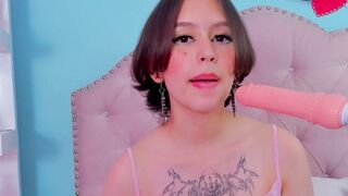 KaoryShiro Flirtatious act at CharmCams Hoe 2