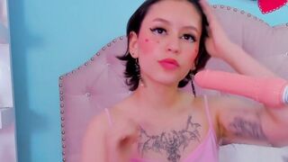 KaoryShiro Flirtatious act at CharmCams Hoe 2