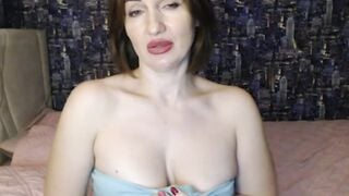 Mallinia Adult cam live chat at stripTango