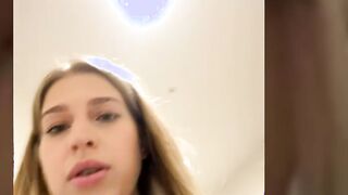 Kira_Miu Sex chatroom at stripTango