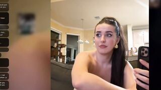 RoxxyDallas Free online chat at stripTango