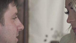Trans stepsis Aubrey Kate compares dick