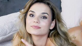 HelenWaldorf Cam sex free chat at CharmCams Hoe 2