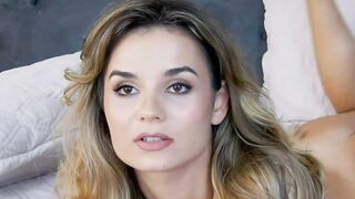 HelenWaldorf Cam sex free chat at CharmCams Hoe 2