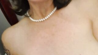 AnnabelleFlowers Alluring act at CharmCams