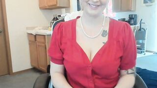 Hottyhousewife18 Flirtatious act at CharmCams