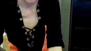 German MILF posing in mini skirt on webcam