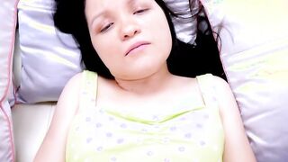 New Young Cutie Pie Gets Cum in Mouth