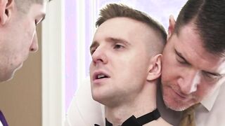 Serg Shepard double penetrated by his two Master