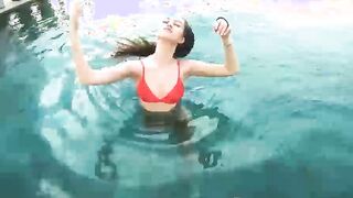 Accidentally Cum in her Pussy near the Rooftop Pool