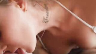 Julies Holiday Seduction A Steamy Encounter