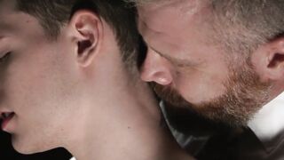 Apprentice Tate's boyhole got numbed after being played by the masters during his ato