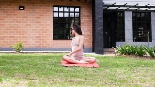 Spicy Latina yogini enjos dick after asana