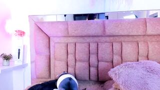 A Latina Exploration Pleasures With Her Pussy