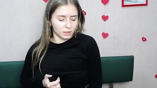 Blonde Ukrainain masturbates on webcam