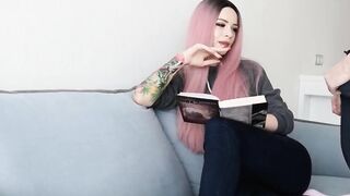 Fucked a Stepsister in tight jeans and cum on pussy