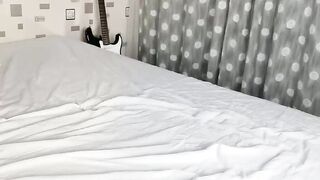 Fucked on the Bed of Stepsister