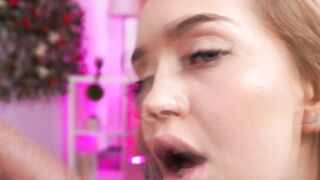 This Wild Babe Doing Her Deepthroat Session