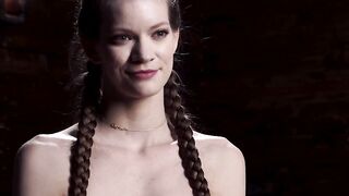 Slave Erin Everheart suspended on her side and vibed