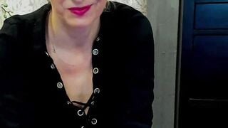 German amateur MILF flashing panties