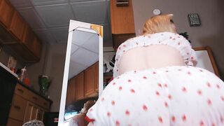 Crazy Hot bimbos Humps pillow for Daddy