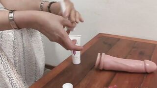 Perfect dark haired reaches multiple orgasms only with a vibrator