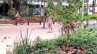 Passeio nas fases de covid nas ruas de São Paulo  acaba em foda com entregador de ifood na sacada do prédio