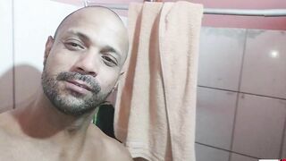 The Crazy Mike Bae is going to masturbate for a client and Enjoying recording him giving that Hot creampie