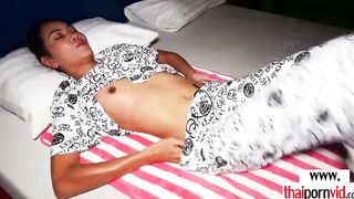 Tattooed amateur Thai barely legal bargirl Neung serving her euro client
