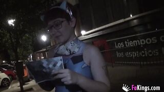 BIG TIT GEEKS HOT wants to suck random strangers inside the street