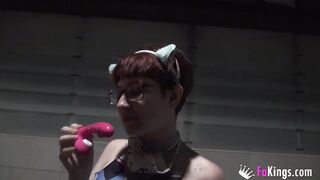 BIG TIT GEEKS HOT wants to suck random strangers inside the street