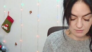 Amateur babe on webcam on Xmass Eve