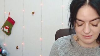 Amateur babe on webcam on Xmass Eve