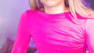 Latina trap licks her friend's ass and sucks her cock fiercely.