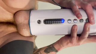 AutoBlow Ultra - Hoss Kado's new sex toy