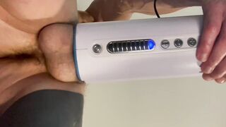 AutoBlow Ultra - Hoss Kado's new sex toy