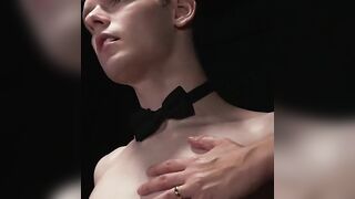 Ethan Tate displayed pink hole wide open to attract his buyers and increase the biddi