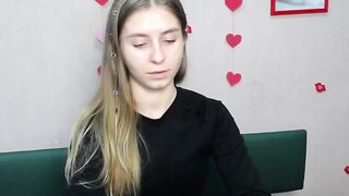 Young Ukrainian babe TaliaSunshin poses on webcam