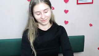 Young Ukrainian babe TaliaSunshin poses on webcam