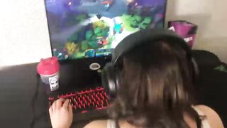 New IMBA in Dota 2 Sexy Gamer Girl Plays