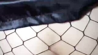 TEEN SQUIRTS FOR THE FIRST TIME